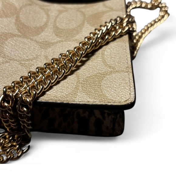 Coach Phone/Cardholder in Signature Canvas Light Khaki/Beechwood - Picture 6 of 8